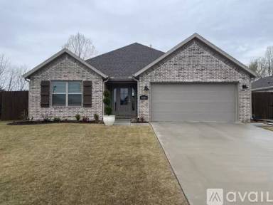 Main picture of 4640 Hamlet St