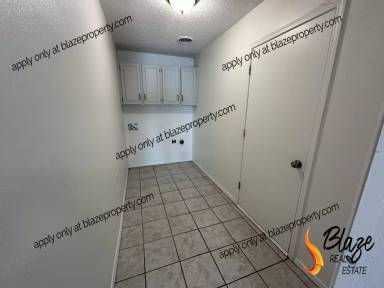 Main picture of 5304 Leigh Ave