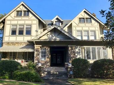 Main picture of 2848 Highland Ave S