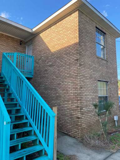 Main picture of 617 Gardenia St