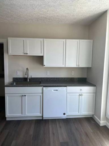 Main picture of 1024 Main St