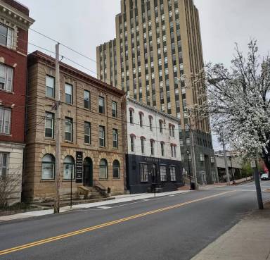 Main picture of 815 Church St