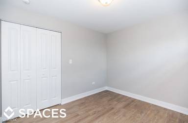 Main picture of 4751 N Leavitt St