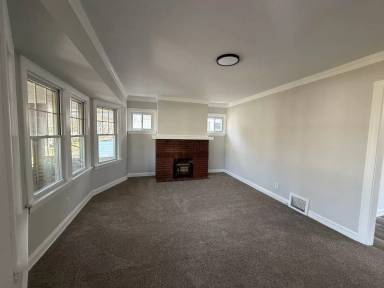 Main picture of 14102 Glenside Rd