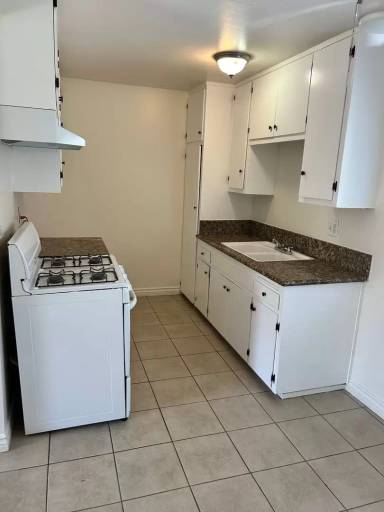 Main picture of 4613 Canoga St
