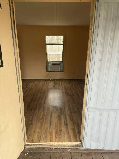 Main picture of 1380 Mapleash Ave