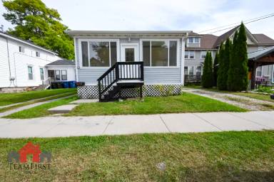 Main picture of 608 Central St