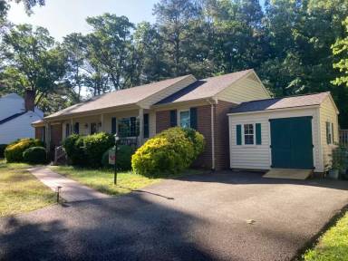 Main picture of 7405 Glastonburg Dr