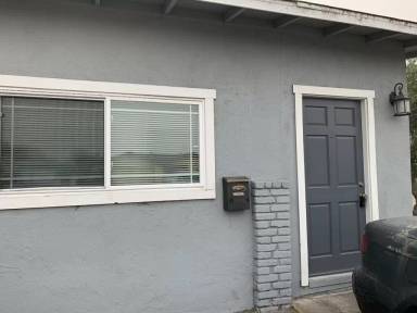 Main picture of 296 Reindollar Ave
