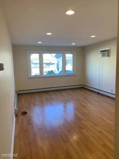 Main picture of 31 Blakely Pl