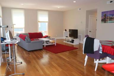 Main picture of 168 Hampshire St
