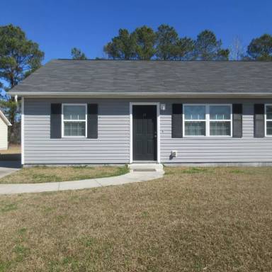 Main picture of 586 Haws Run Rd