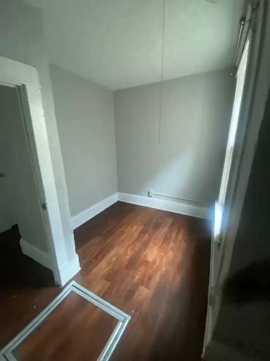 Main picture of 3268 E 49th St
