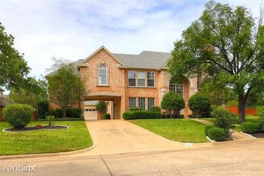Main picture of 803 Timbercrest Ct