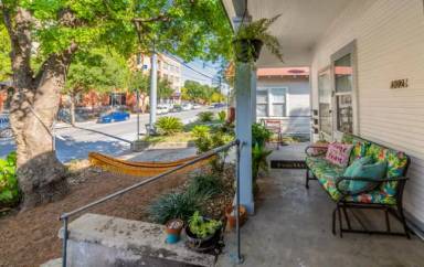 Main picture of 302 E Cevallos