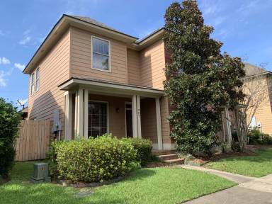 Main picture of 207 Harbor Bend Blvd