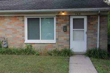Main picture of 766 Harriet St