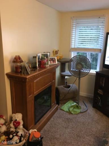 Main picture of 469 Naubuc Ave