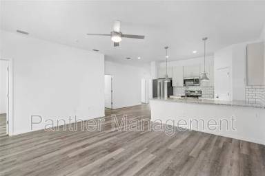 Main picture of 1298 Navigator Rd