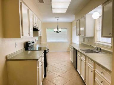 Main picture of 5615 Lynngate Dr