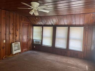 Main picture of 2935 1/2 NW 20th St