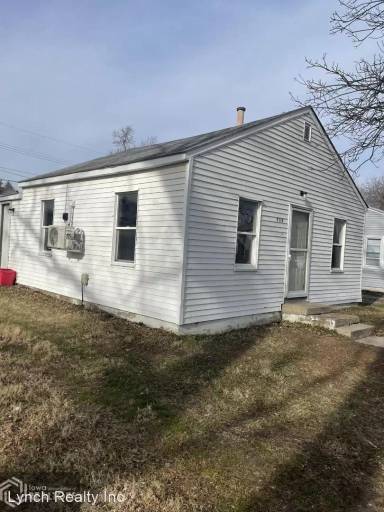 Main picture of 715 Lillian St