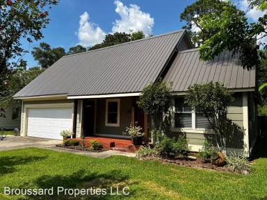 Main picture of 808 Saint Thomas St