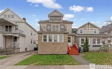 Main picture of 157 Hartwell Rd