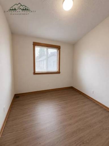 Main picture of 738 E 18th Ave