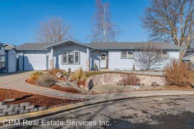 Main picture of 776 NW Carol Dr