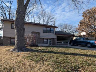 Main picture of 3215 S McComas St
