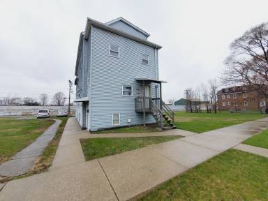 Main picture of 3934 Carey St