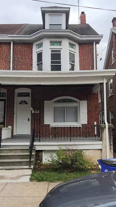 Main picture of 378 N Evans St