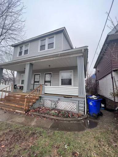 Main picture of 706 E 118th St