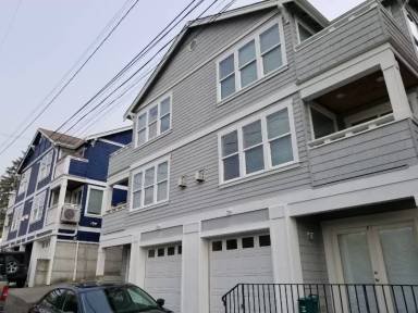 Main picture of 1813 S Bush Pl