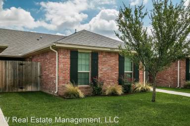 Main picture of 4215 S Williams St