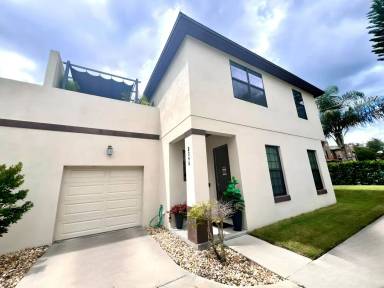 Main picture of 2245 Nairn Dr