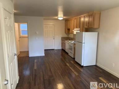 Main picture of 909 W 4th Ave