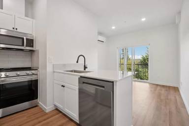 Main picture of 1250 N Bryant St