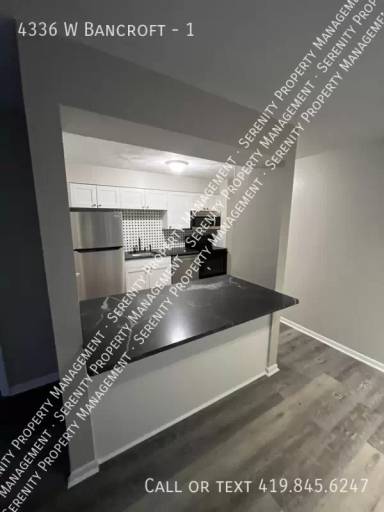 Main picture of 4336 W Bancroft St