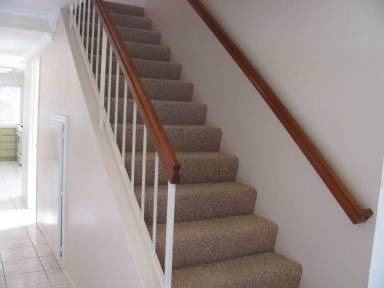 Main picture of 16338 Parkside Ln