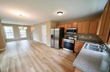 Main picture of 109 S Queen St