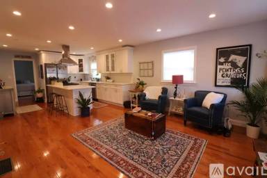 Main picture of 1495 Hyde Park Ave