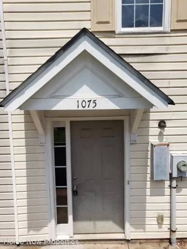 Main picture of 1075 Thornwoode Ln