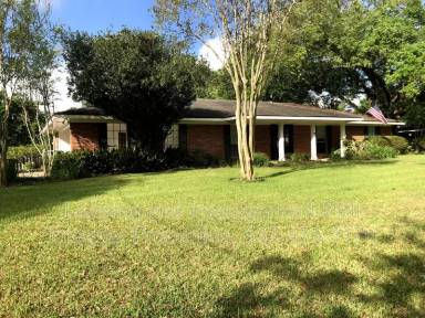 Main picture of 310 S Audubon Blvd