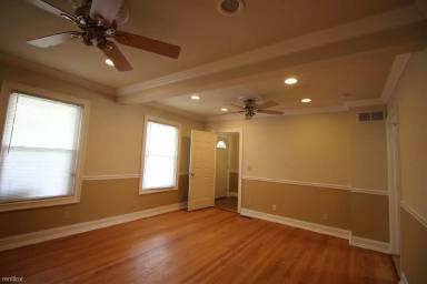 Main picture of 703 Washtenaw Rd