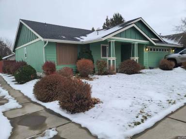 Main picture of 348 NW Antler Loop