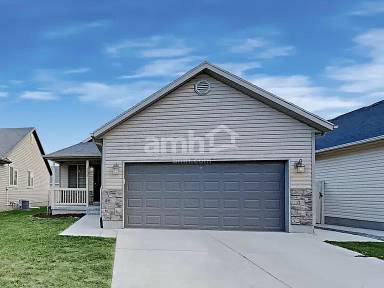 Main picture of 1604 E Shadow Dr