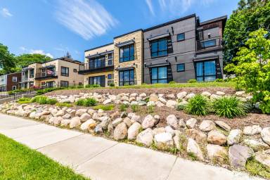 Main picture of 450 W Stadium Blvd