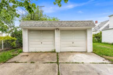 Main picture of 22750 Tracy Ave